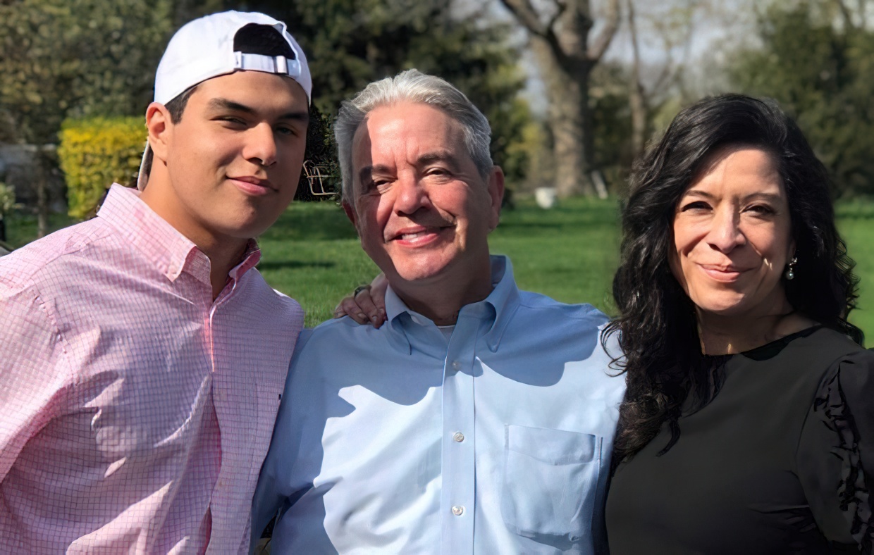 Daniel Anderl with parents